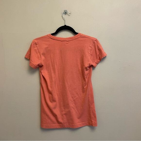 PeaceFrog XS short sleeve graphic tee Frog heart 1970s vibes Barbie barbiecore - Picture 7 of 7